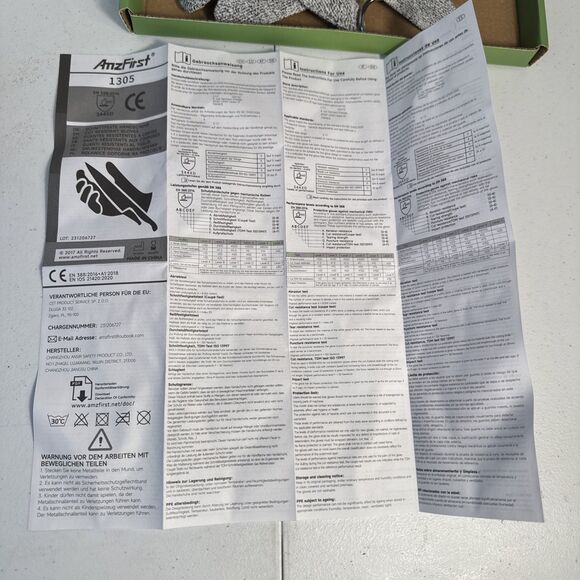 Cut Resistant Gloves Medium Size, 2 Pair Food Grade Lightweight New in Box - Picture 3 of 11